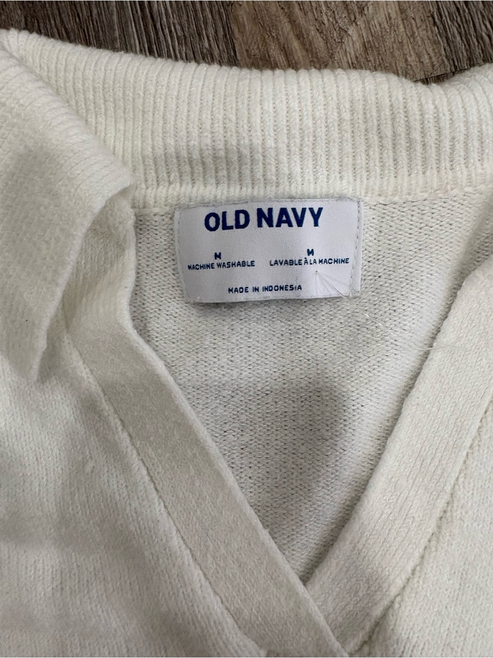 Old Navy Women’s Cream Knit Polo Sweater - Casual V‑Neck Long Sleeve Medium - Picture 3 of 4